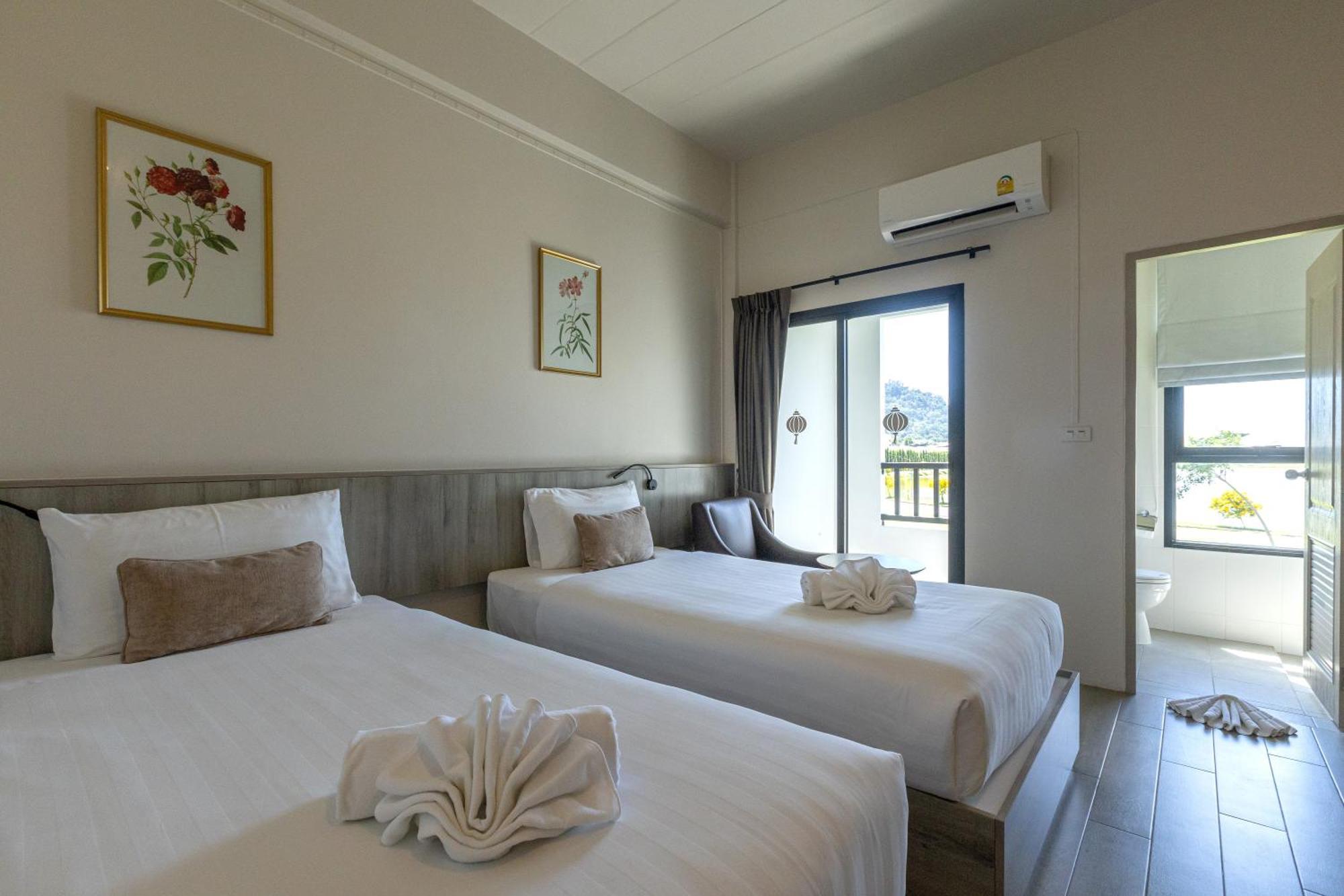 Ang Pao Hotel Phuket Exterior photo